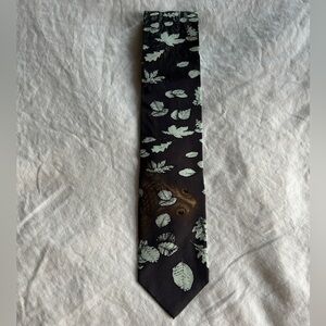 Vintage MC Escher 100% Silk Black and White Leaf Pattern Tie